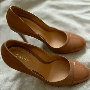 Gianvito Rossi Tan Patent Leather Heels